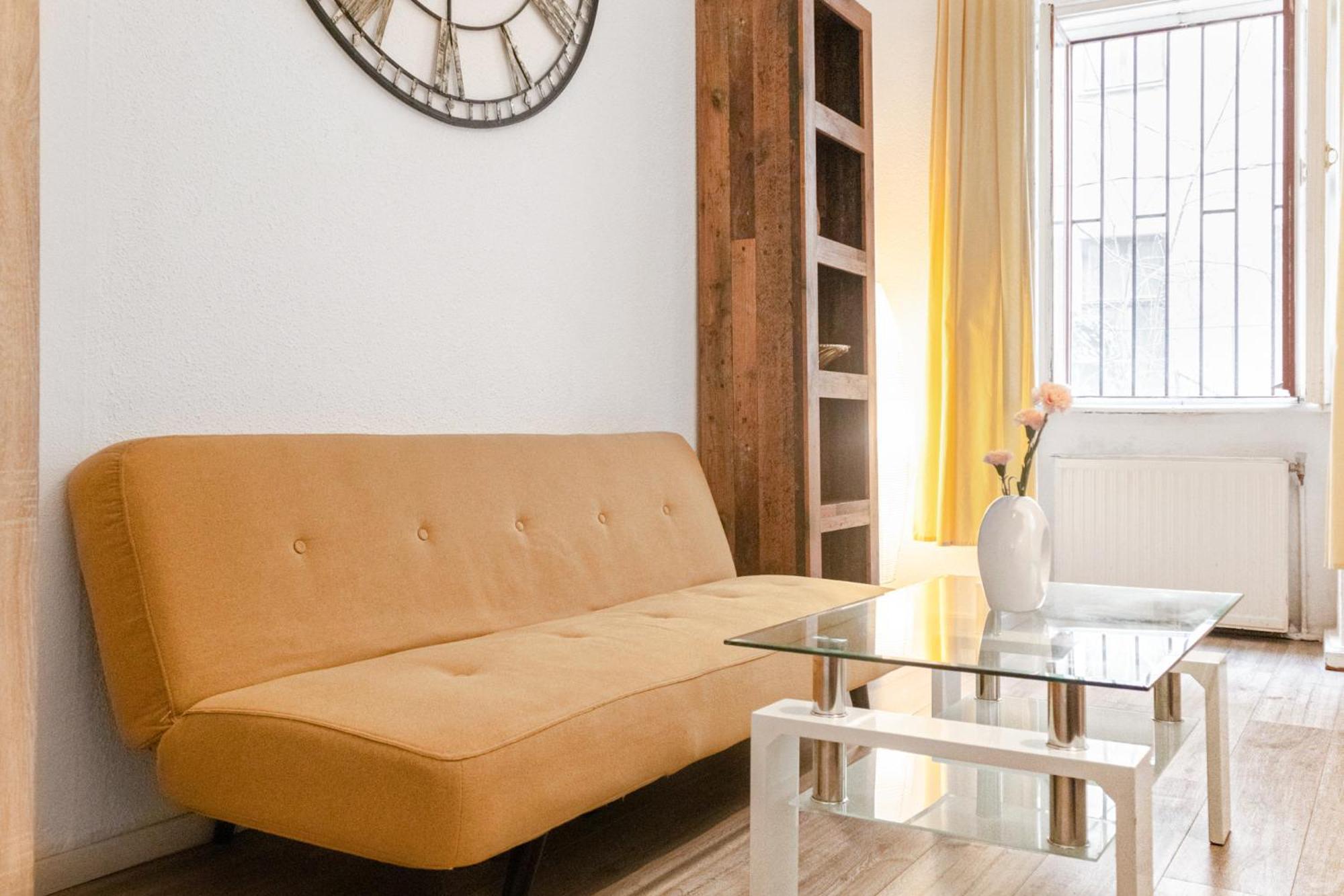 Apartment Spacious 1br Apt, Wifi & Tv, With A Great Location