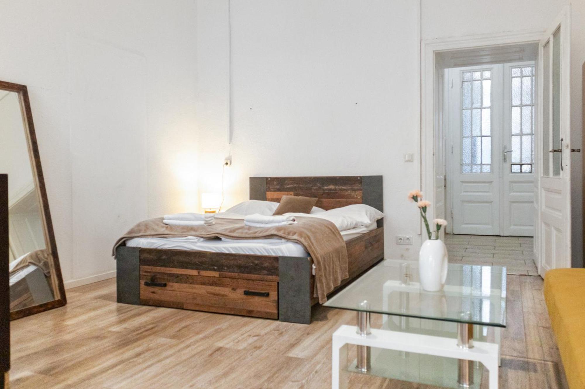 Spacious 1br Apt, Wifi & Tv, With A Great Location Apartment Wien